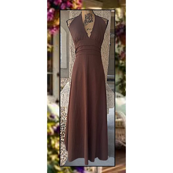 Petal & Pup Chocolate Halter Neck Maxi Dress Size XL NEW - Picture 2 of 10